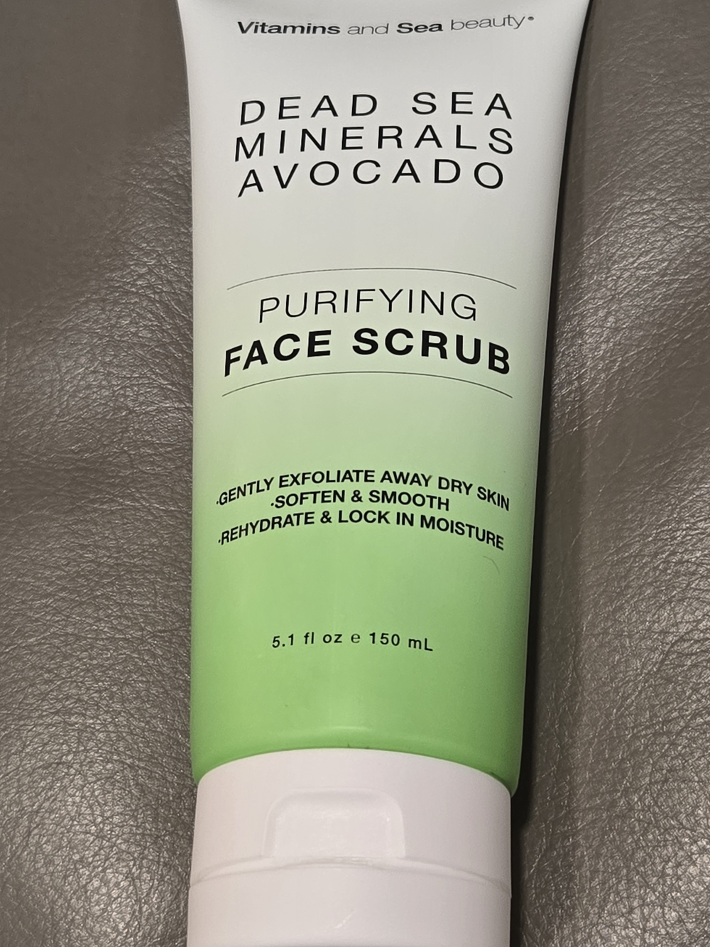 Vitamins and Sea Beauty Dead Sea Minerals Avocado Purifying Face Scrub - NWT